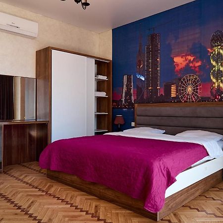 Hotel Lord Batumi Bagian luar foto
