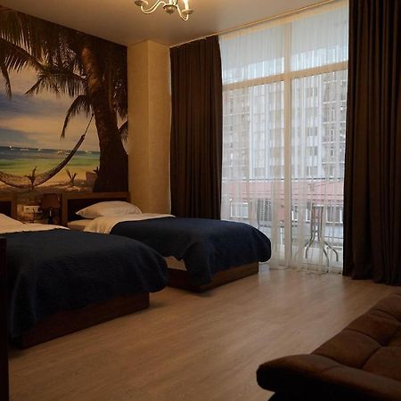 Hotel Lord Batumi Bagian luar foto
