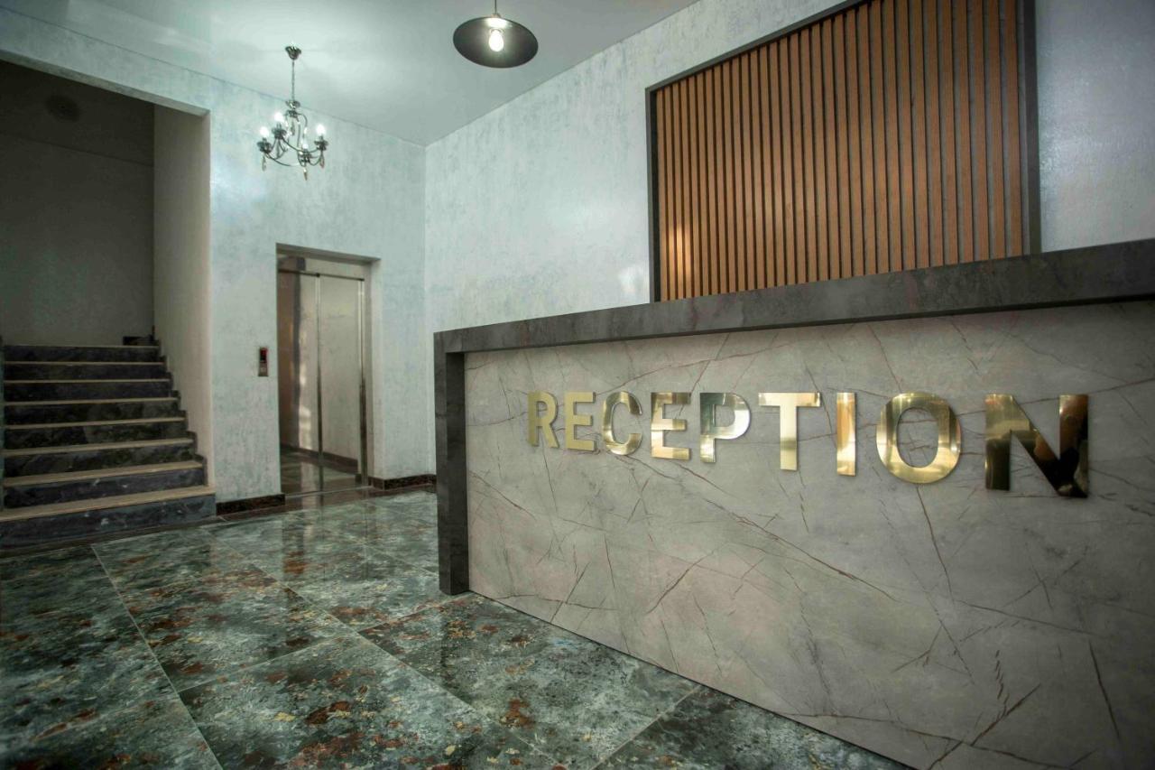 Hotel Lord Batumi Bagian luar foto