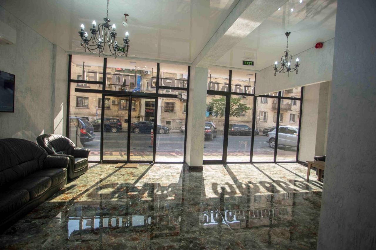 Hotel Lord Batumi Bagian luar foto