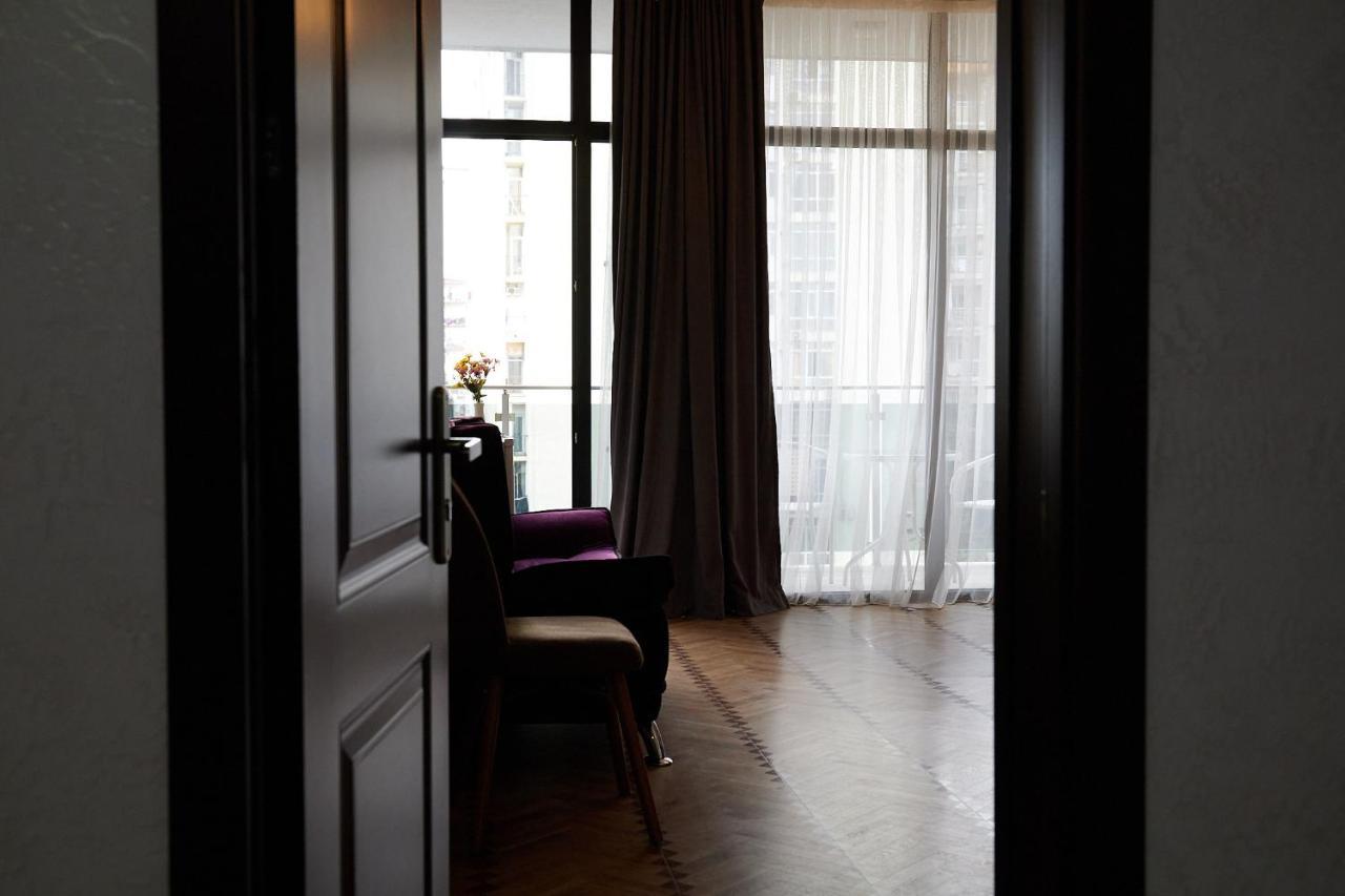 Hotel Lord Batumi Bagian luar foto