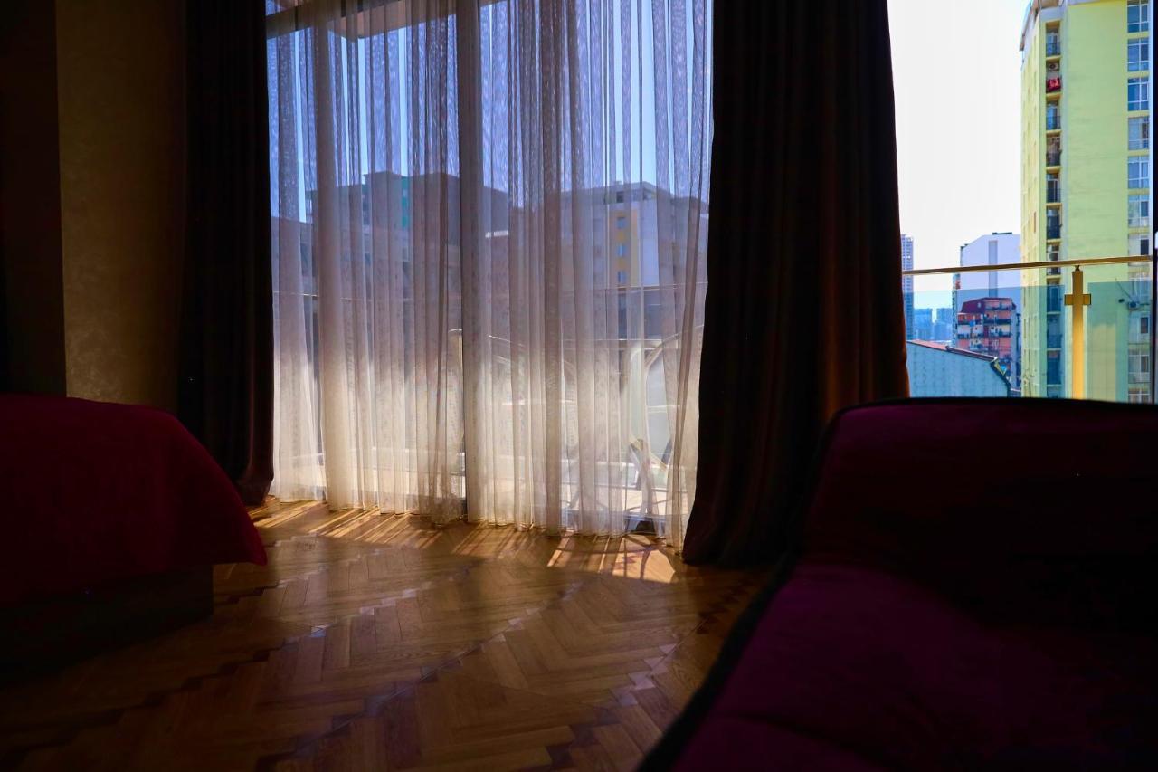 Hotel Lord Batumi Bagian luar foto