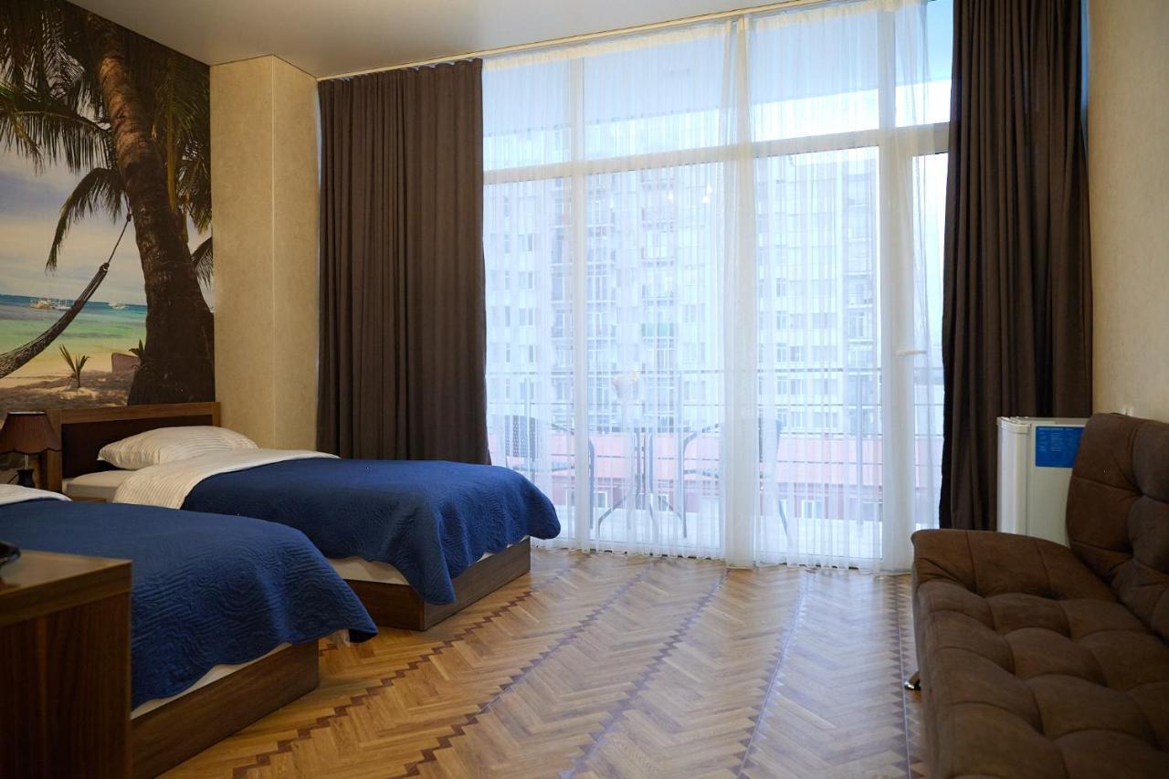 Hotel Lord Batumi Bagian luar foto