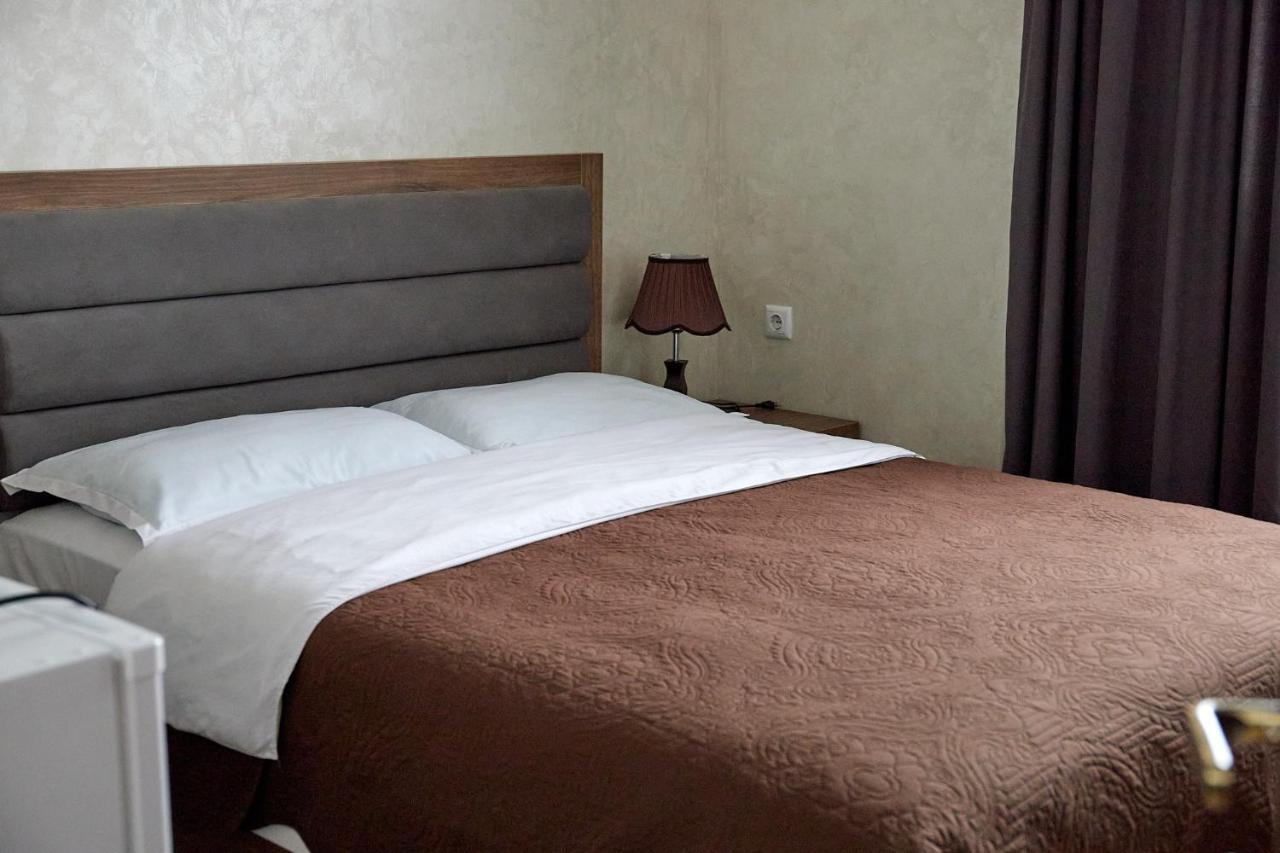 Hotel Lord Batumi Bagian luar foto