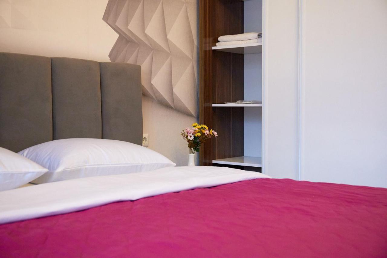 Hotel Lord Batumi Bagian luar foto