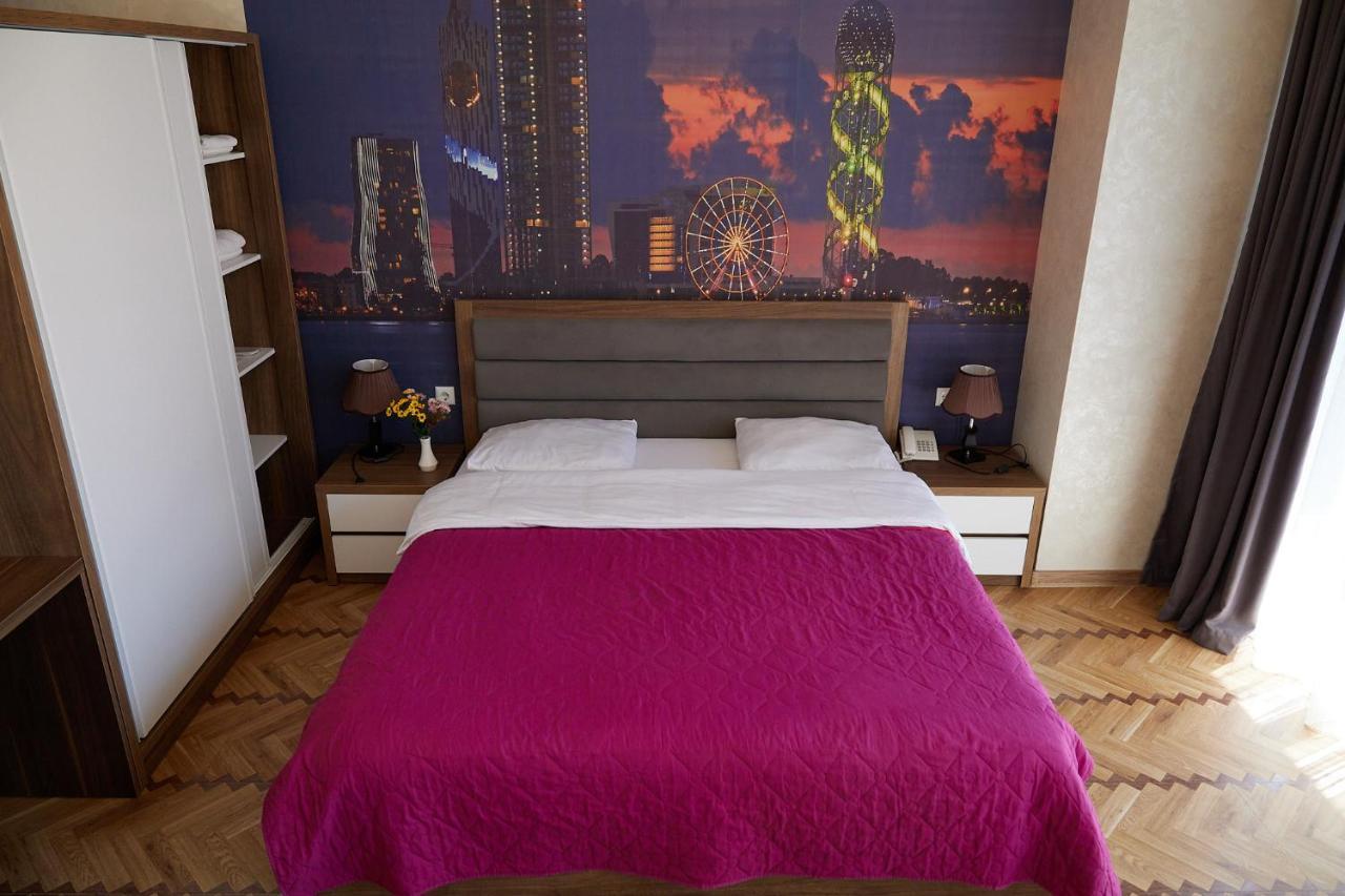 Hotel Lord Batumi Bagian luar foto