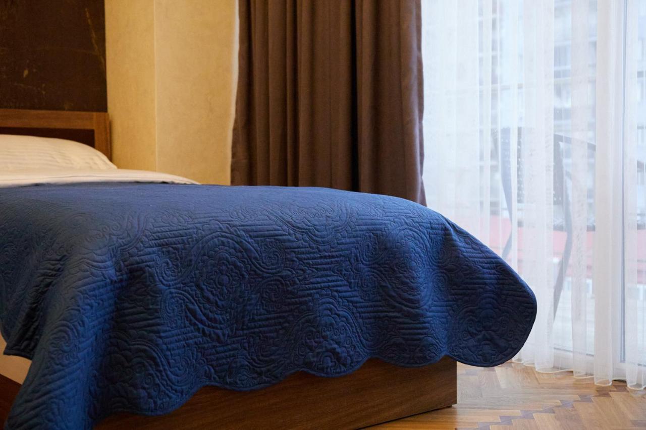 Hotel Lord Batumi Bagian luar foto